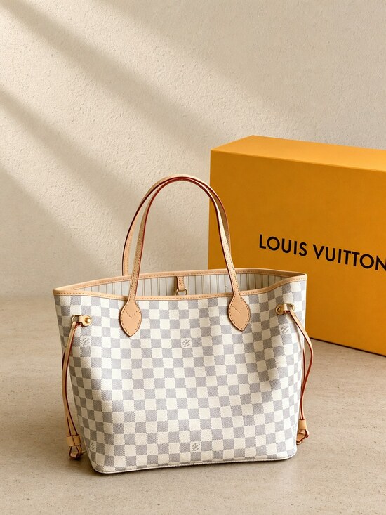 Louis Vuitton. Handbags - Louis Vuitton Neverfull Beige Lining Bag | New / Unused
